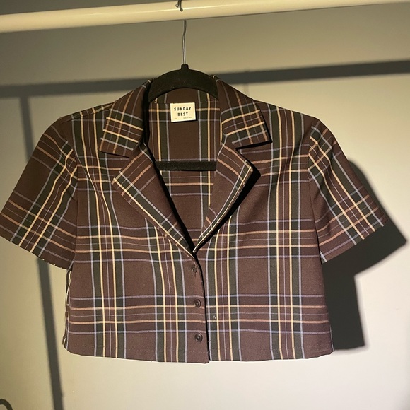 ARITZIA Sunday Best Tuesday Button-Up - Picture 2 of 12